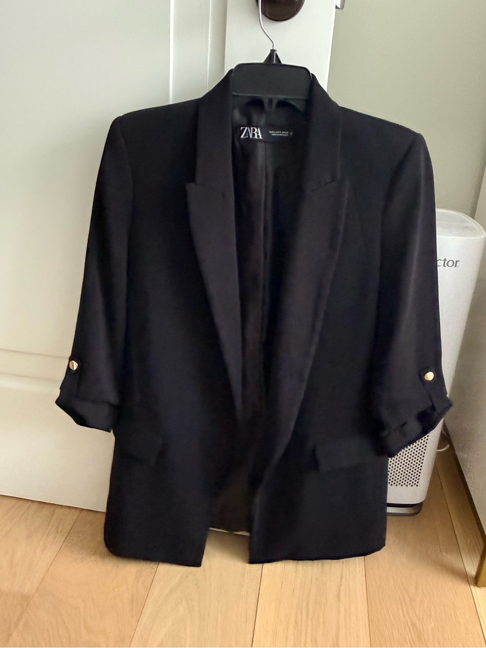 ZARA Black Open-Front Women's Blazer with Rolled Sleeves